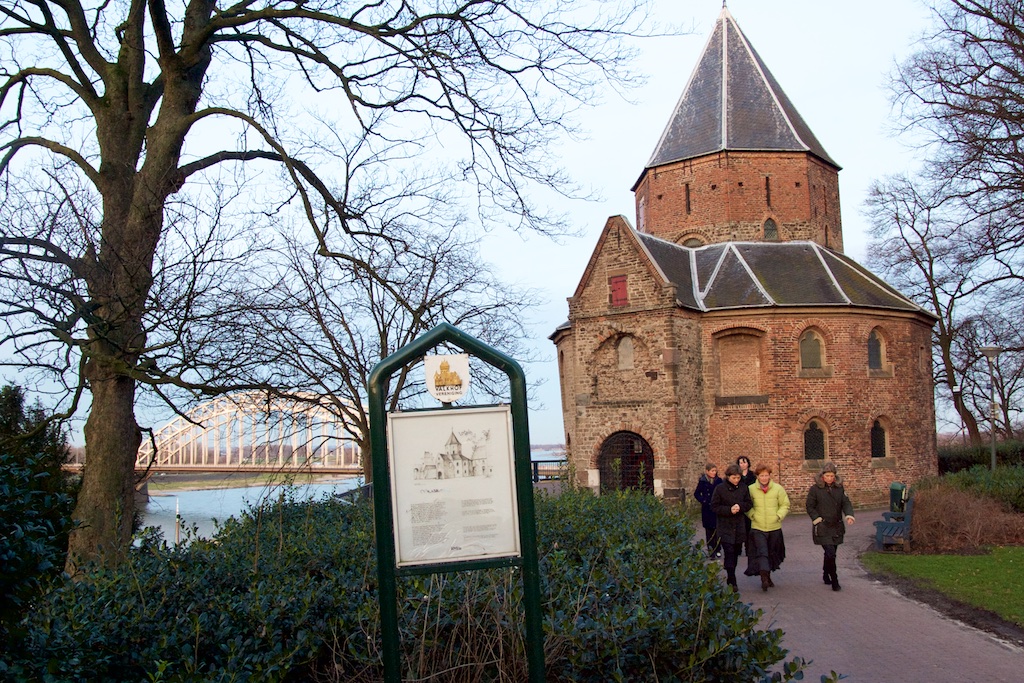 Corpus Roemeling: Friesland was Roomser dan de Paus – Interessante Tijden